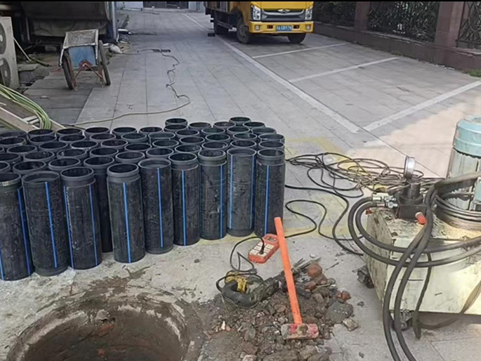 治多PE置换管厂家 DN315置换管 非开挖管短管置换